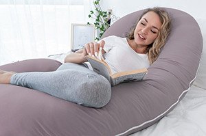 Multi-purpose applicationThis pillow can be used in a variety of ways on your bed, couch, sofa, or even the floor! Your family would choose to sleep on the full-size pillow and be completely relaxed. For back support and elevation, you can fold it into a wedge cushion.