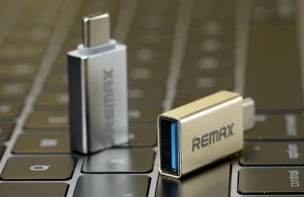 Remax Transcend Type-C RA-OTG1  Small and delicate. Easy to carry Plug and play. Fast and convenient The material consists of simple, durable, beautiful design Compatible to Type-C / USB 3.0 various digital devices Data Speed: Max. 500MB/s