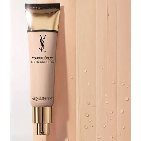 Kem nền YSL Touche Éclat All In One Glow Foundation 2024:
Kem nền YSL Touche Éclat All In One Glow Foundation 2024 mang lại cho bạn một lớp nền mịn màng và rạng rỡ, đồng thời cung cấp độ ẩm cho da trong suốt 24 giờ. Với công thức nhẹ nhàng, chiết xuất từ trái cây và vitamin E, sản phẩm giúp cân bằng làn da và giảm thiểu khuyết điểm, cho bạn sự tự tin và thoải mái suốt cả ngày.