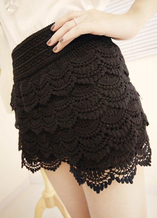Lace Tiered Short Skirt Pants